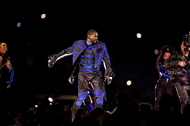 Justin Bieber Reacts To Usher's Super Bowl Halftime Show Performance