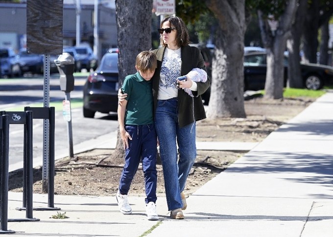 Jennifer Garner, Ben Affleck and Kids: See Their Family Photos