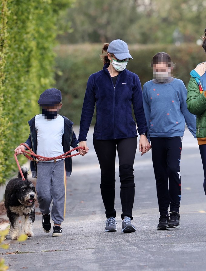 Jennifer Garner, Ben Affleck and Kids: See Their Family Photos