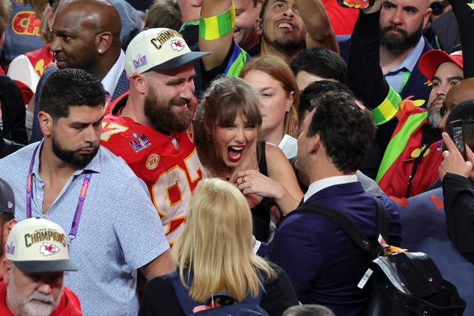 Taylor Swift at Travis Kelce’s Games: Photos of Her Cheering Him On