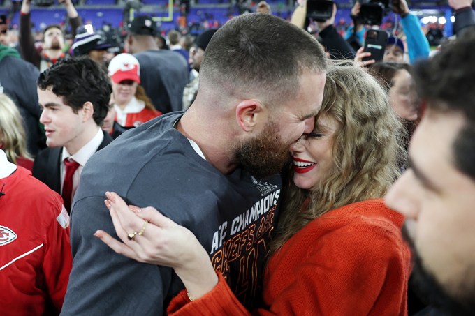 Taylor Swift at Travis Kelce’s Games: Photos of Her Cheering Him On