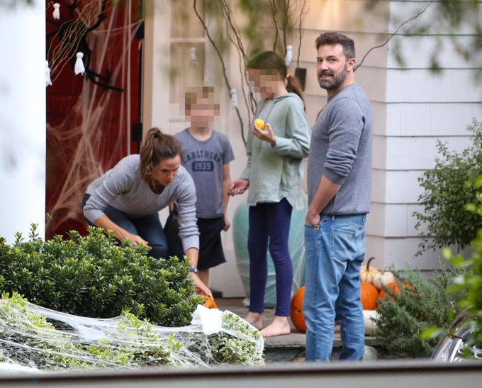 Jennifer Garner, Ben Affleck and Kids: See Their Family Photos