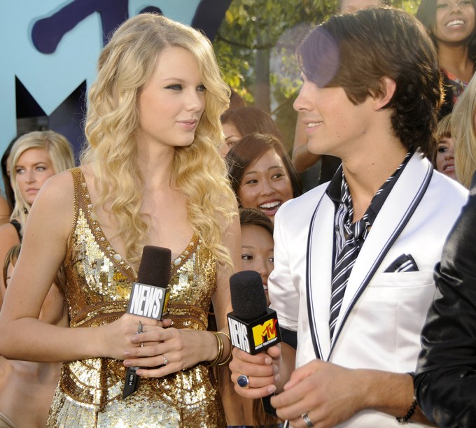 Taylor Swift and Her Ex-Boyfriends: Photos From Her Past Relationships