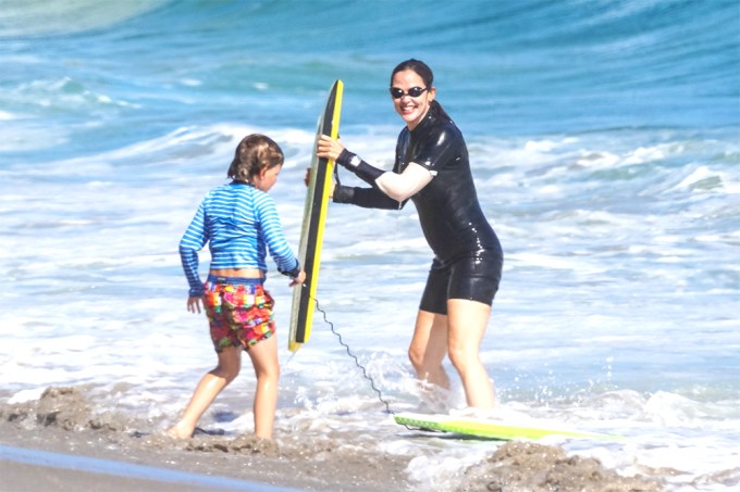 Jennifer Garner, Ben Affleck and Kids: See Their Family Photos