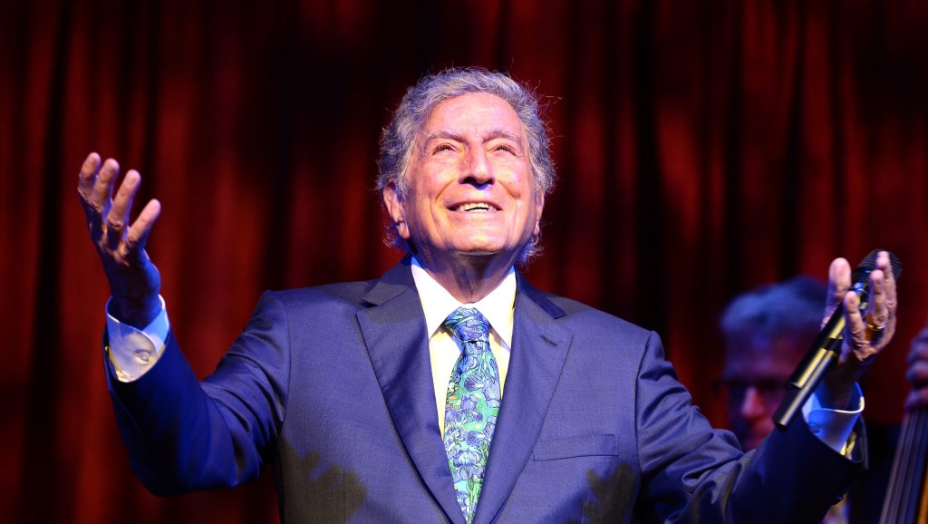 Tony Bennett Young: Photos of the Singer