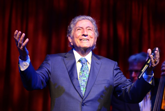 Tony Bennett Young: Photos of the Singer