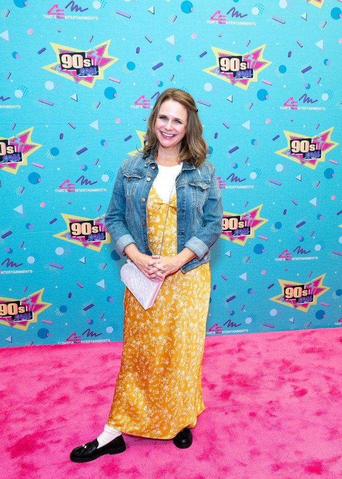 ’90s Con Pink Carpet: Photos of All the Celebrities