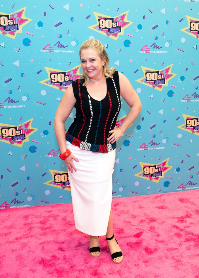 ’90s Con Pink Carpet: Photos of All the Celebrities