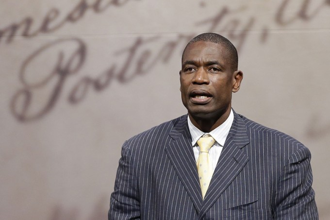 Dikembe Mutombo: Photos of the Late NBA Legend