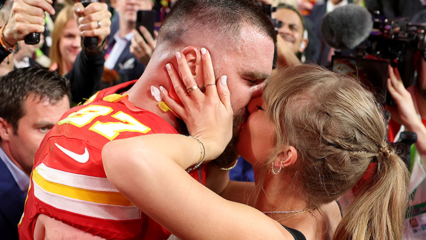 Taylor Swift at Travis Kelce’s Games: Photos of Her Cheering Him On