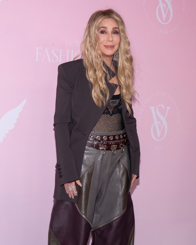 Victoria’s Secret Fashion Show 2024 Celebrity Guests: Photos