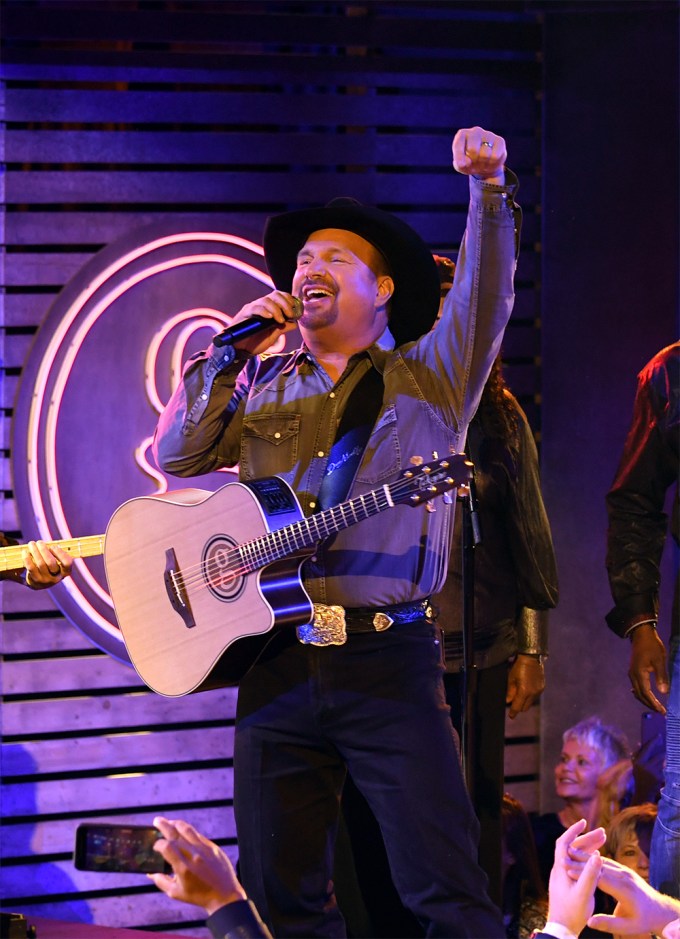 Garth Brooks: Photos of the Country Singer