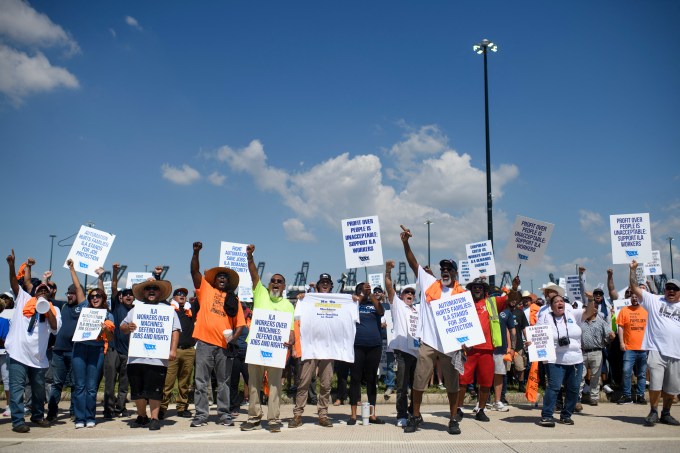 Port Workers’ Strike 2024: Photos of the Impact of the Strikes