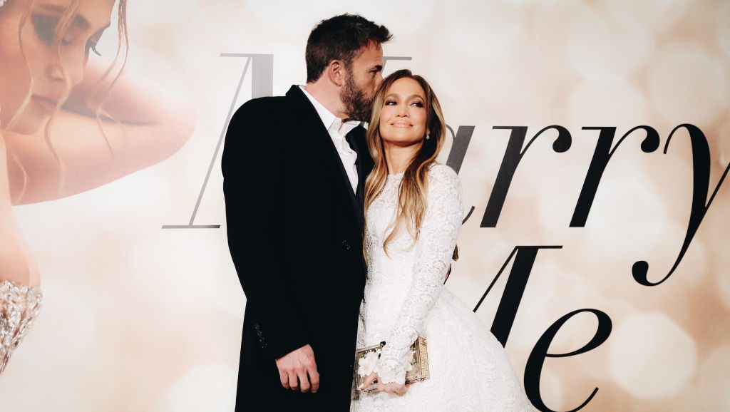 Stars Who’ve Eloped In Las Vegas: Celebrity Wedding Photos