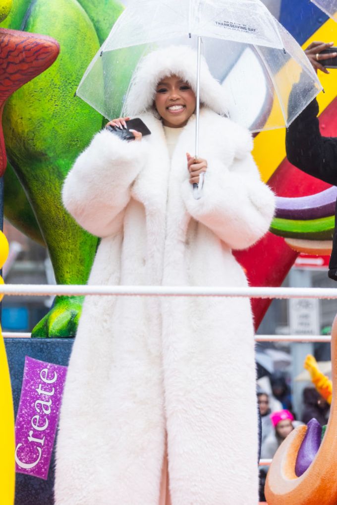 Macy’s Thanksgiving Day Parade 2024 Pics: Photos of the Stars