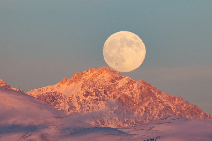 The 2024 Supermoons: Photos