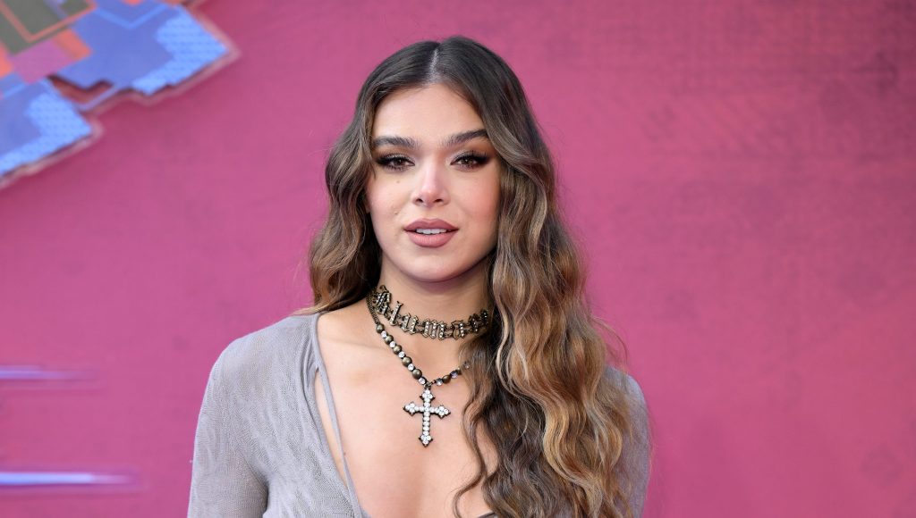 Famous Birthdays Today — December 11: Celebrity Hailee Steinfeld, More