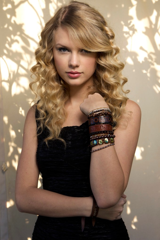 Taylor Swift Then and Now: Photos of Her Young Teen Days to Now