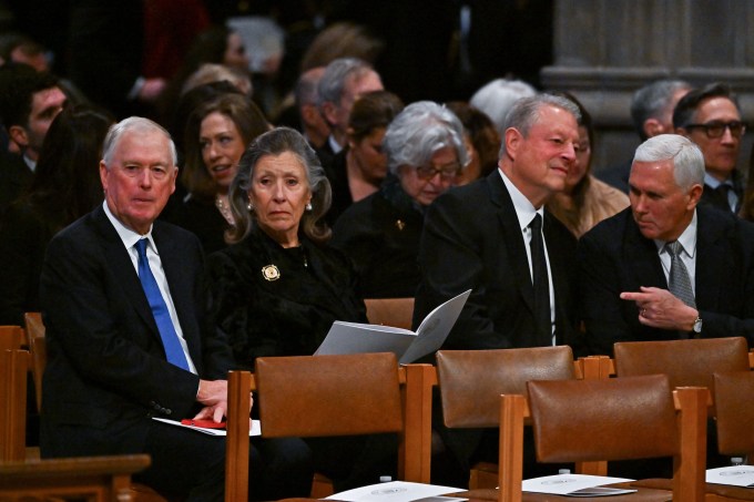 Politicians at Jimmy Carter’s Funeral: Pictures on Day of Mourning