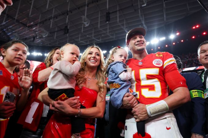 Patrick Mahomes and Brittany Matthews: Photos of the Couple